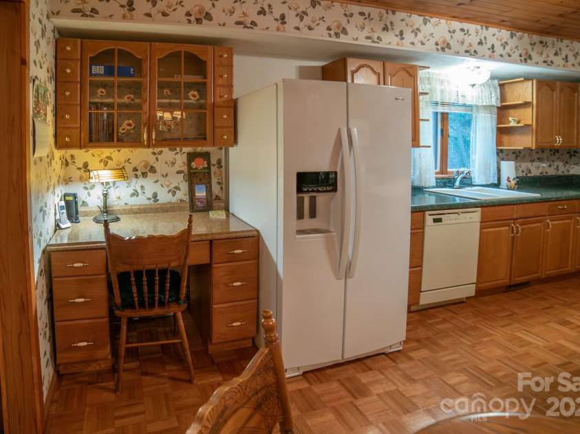 1465 Ohennesy Lane, Lenoir, NC 28645.  MLS# CAR4271925, YatesRealty ID 21752. 