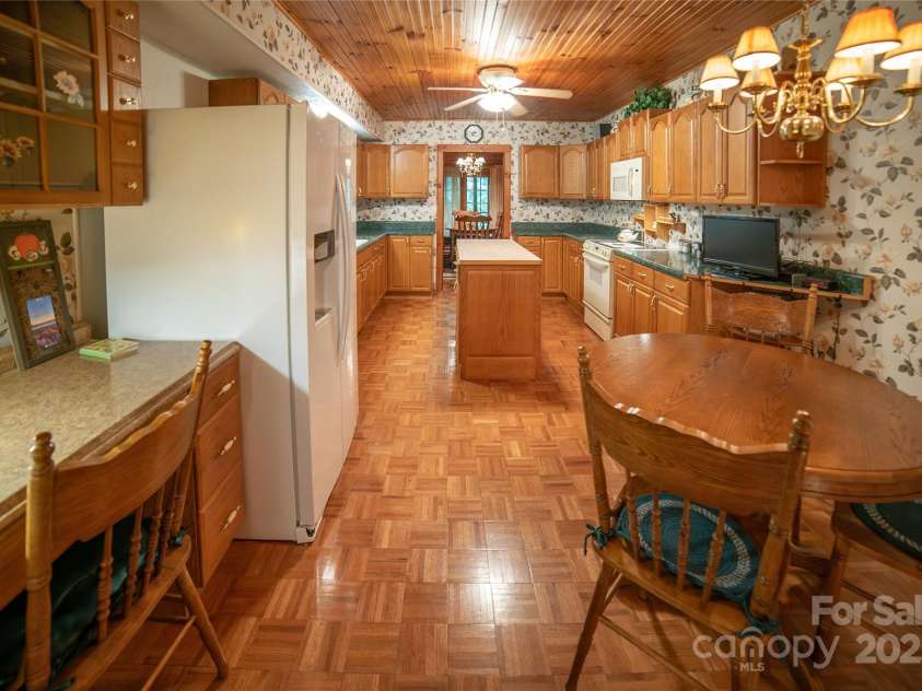 1465 Ohennesy Lane, Lenoir, NC 28645.  MLS# CAR4271925, YatesRealty ID 21752. 