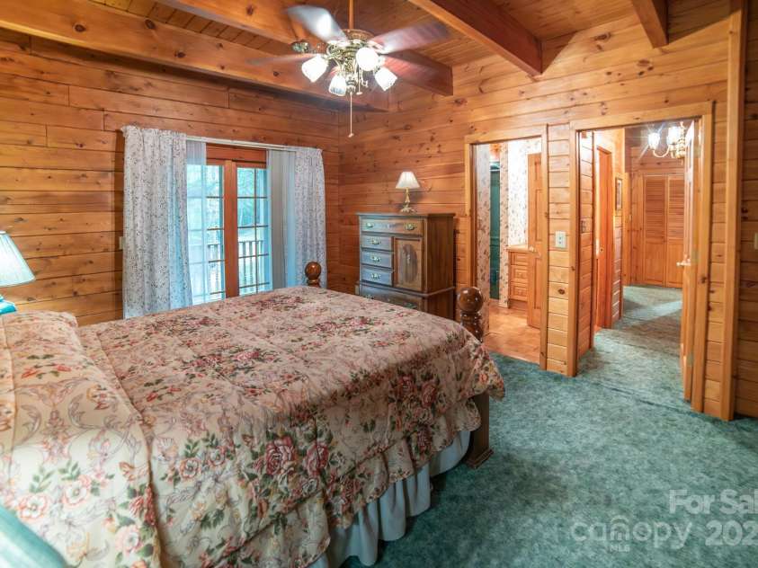 1465 Ohennesy Lane, Lenoir, NC 28645.  MLS# CAR4271925, YatesRealty ID 21752. 