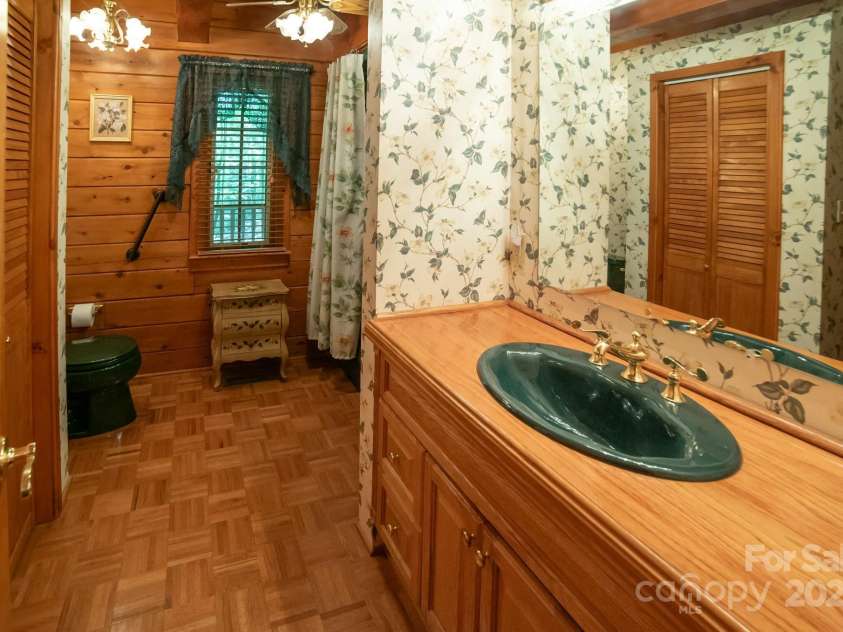 1465 Ohennesy Lane, Lenoir, NC 28645.  MLS# CAR4271925, YatesRealty ID 21752. 