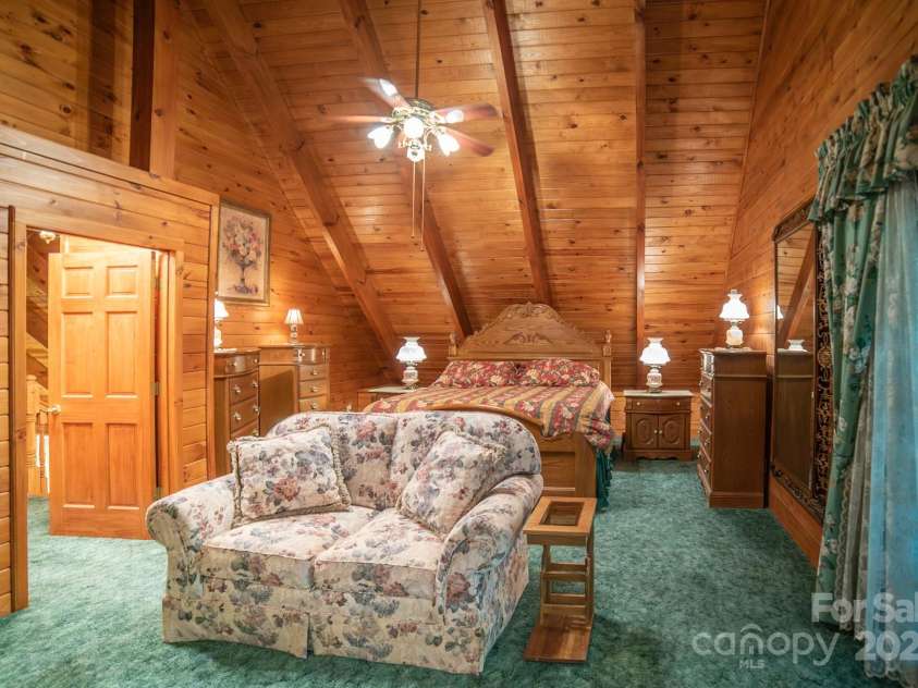 1465 Ohennesy Lane, Lenoir, NC 28645.  MLS# CAR4271925, YatesRealty ID 21752. 