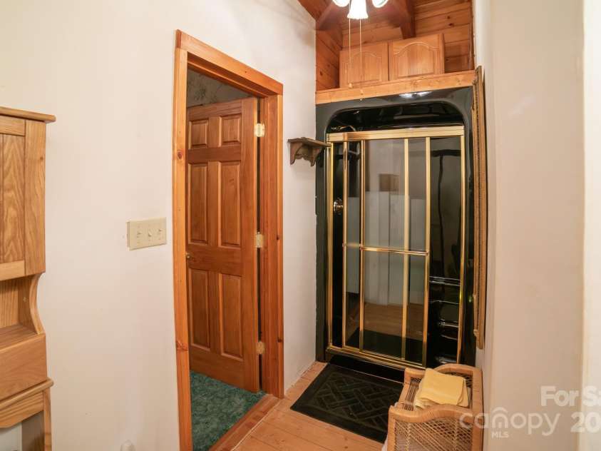 1465 Ohennesy Lane, Lenoir, NC 28645.  MLS# CAR4271925, YatesRealty ID 21752. 