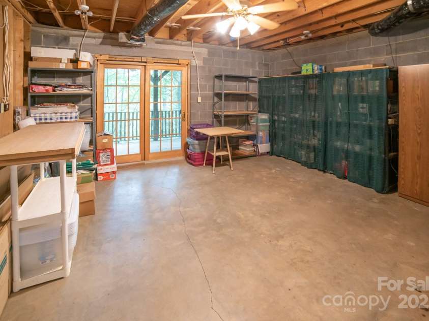 1465 Ohennesy Lane, Lenoir, NC 28645.  MLS# CAR4271925, YatesRealty ID 21752. 