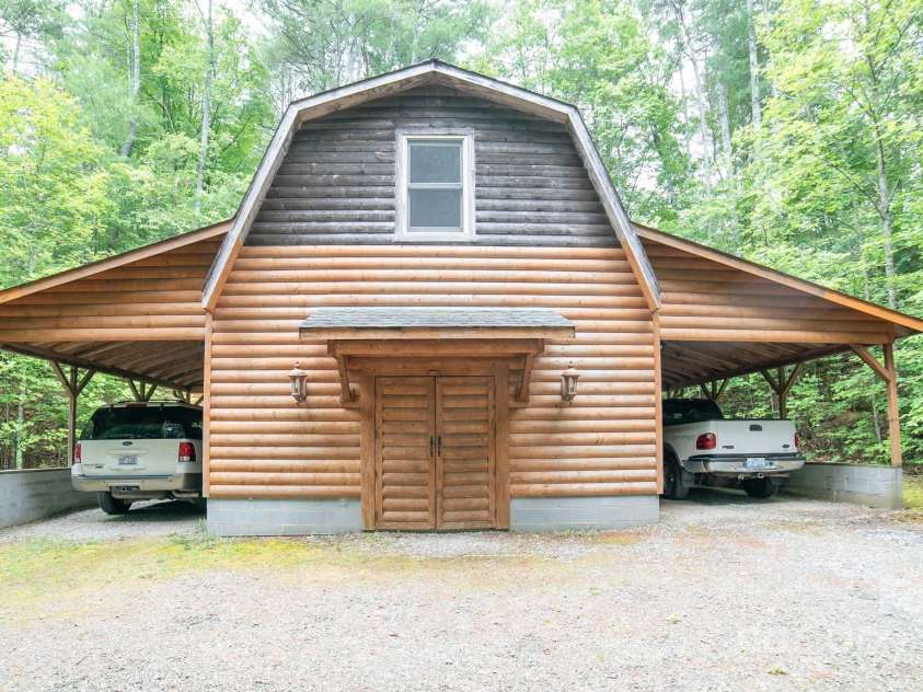 1465 Ohennesy Lane, Lenoir, NC 28645.  MLS# CAR4271925, YatesRealty ID 21752. 