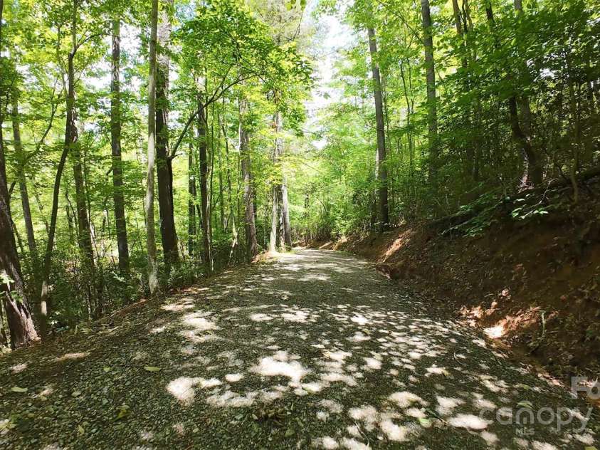 1465 Ohennesy Lane, Lenoir, NC 28645.  MLS# CAR4271925, YatesRealty ID 21752. 