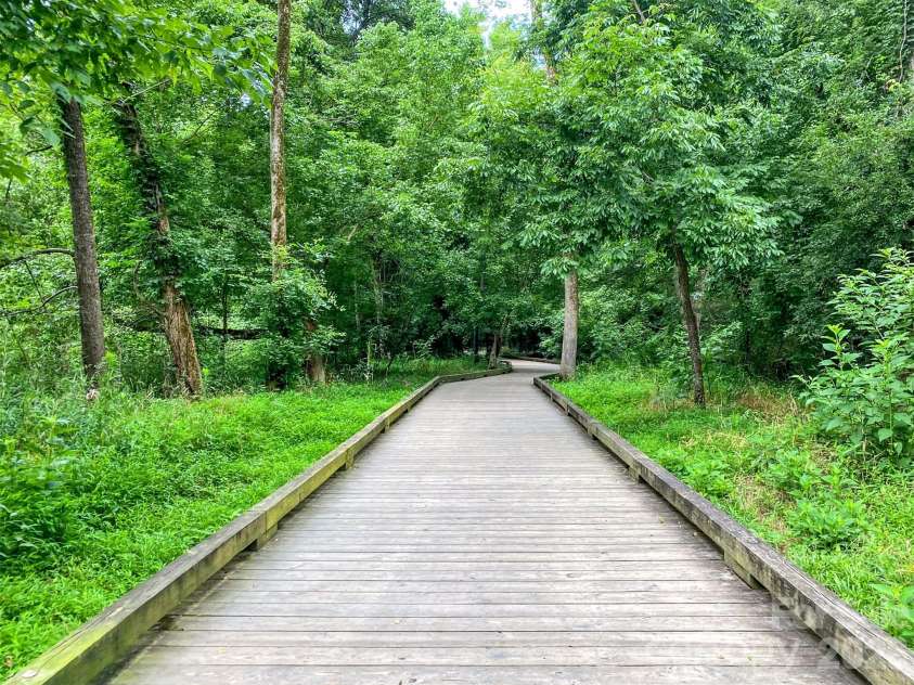 7231 Fortrose Lane, Charlotte, NC 28277.  MLS# CAR4377579, YatesRealty ID 21752. 