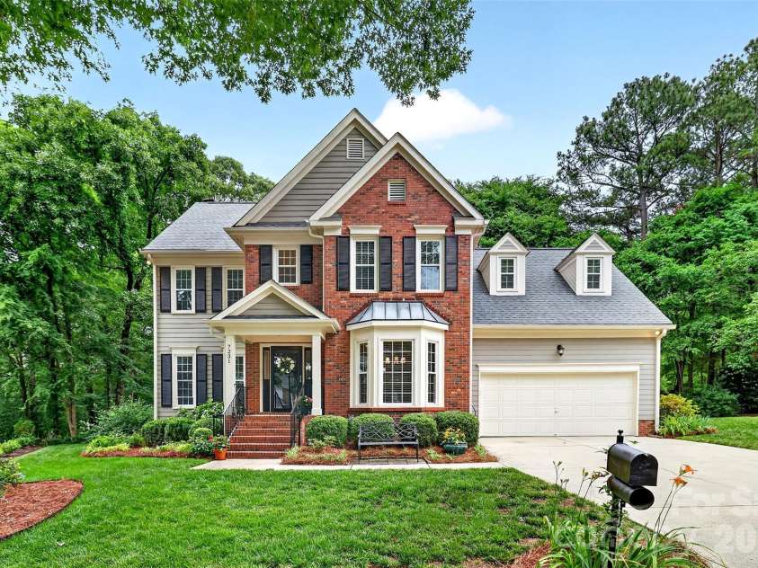 7231 Fortrose Lane, Charlotte, NC 28277.  MLS# CAR4377579, YatesRealty ID 21752. 