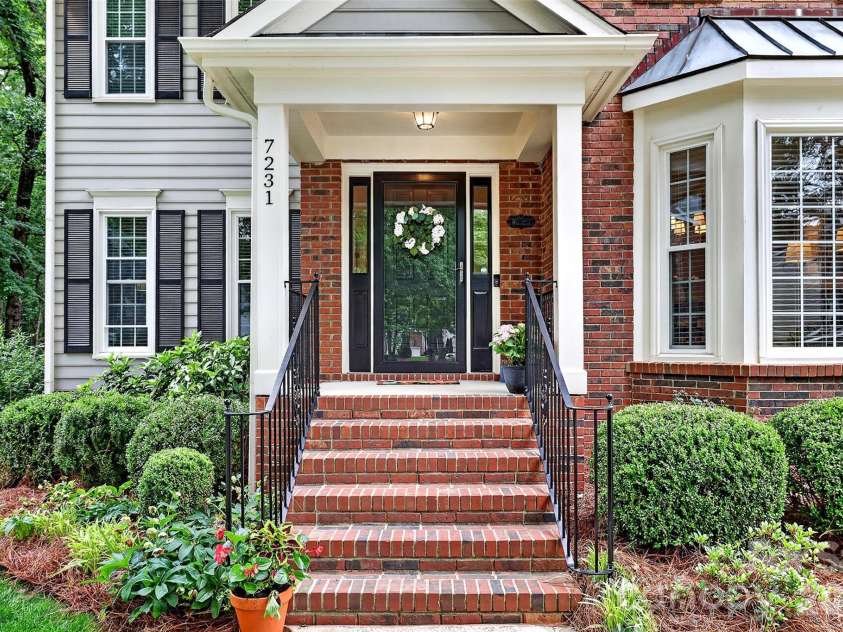 7231 Fortrose Lane, Charlotte, NC 28277.  MLS# CAR4377579, YatesRealty ID 21752. 
