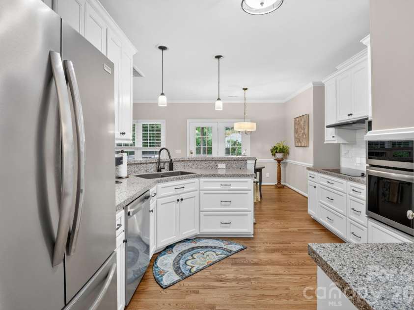 7231 Fortrose Lane, Charlotte, NC 28277.  MLS# CAR4377579, YatesRealty ID 21752. 