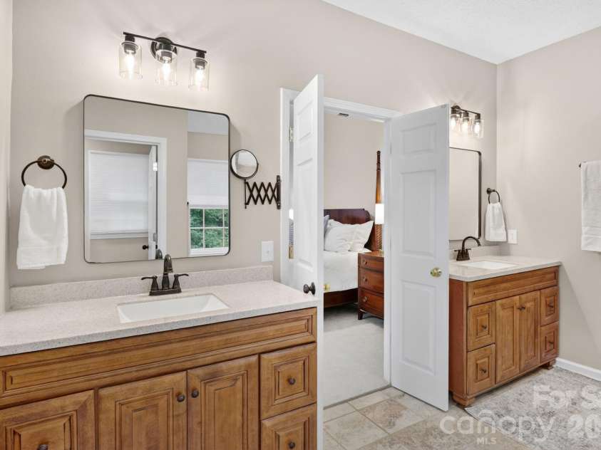 7231 Fortrose Lane, Charlotte, NC 28277.  MLS# CAR4377579, YatesRealty ID 21752. 