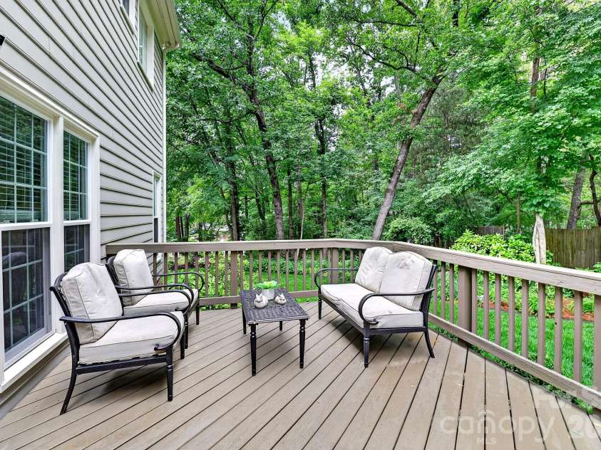 7231 Fortrose Lane, Charlotte, NC 28277.  MLS# CAR4377579, YatesRealty ID 21752. 