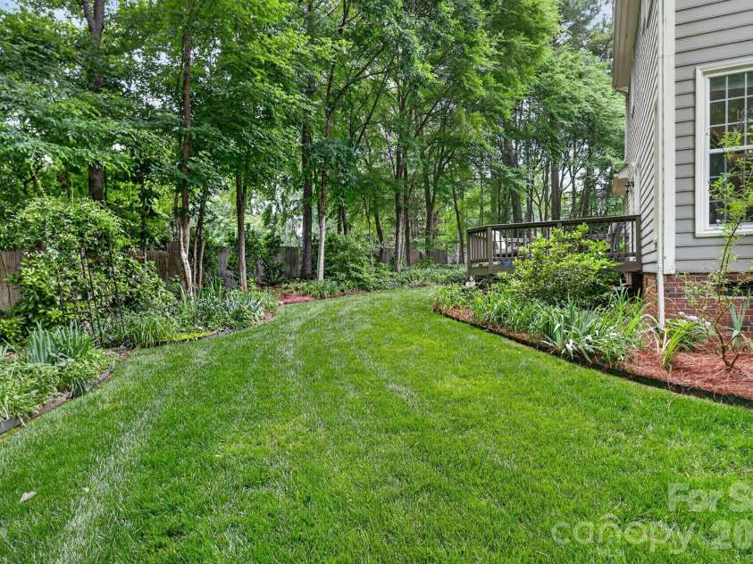 7231 Fortrose Lane, Charlotte, NC 28277.  MLS# CAR4377579, YatesRealty ID 21752. 