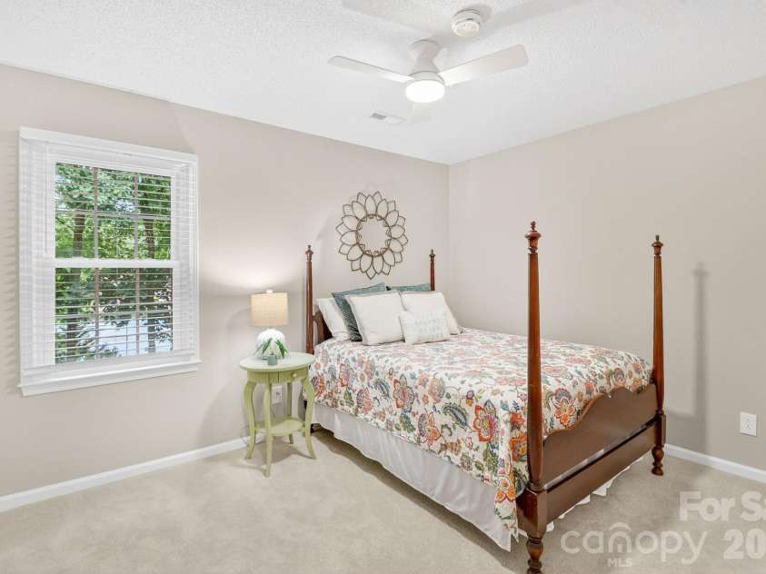 7231 Fortrose Lane, Charlotte, NC 28277.  MLS# CAR4377579, YatesRealty ID 21752. 