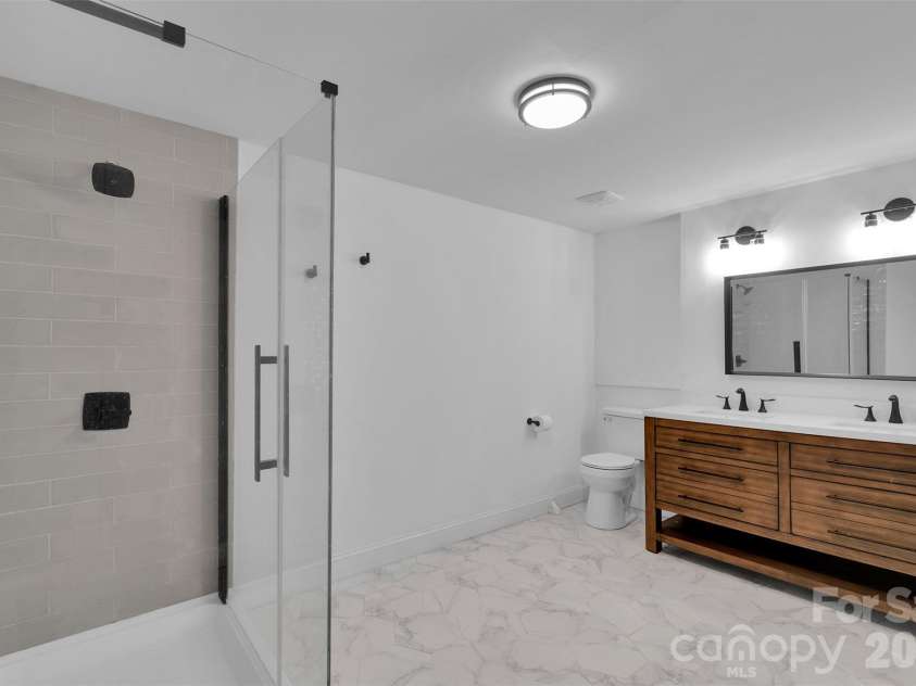 628 Westover Terrace, Shelby, NC 28150.  MLS# CAR4315960, YatesRealty ID 21753. Lower level bathroom 