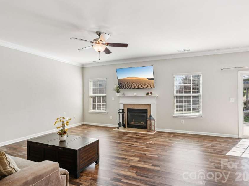 10229 Highland Creek Circle, Fort Mill, SC 29707.  MLS# CAR4347788, YatesRealty ID 21754. 