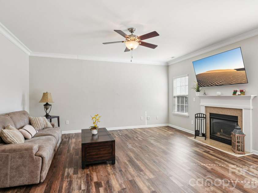 10229 Highland Creek Circle, Fort Mill, SC 29707.  MLS# CAR4347788, YatesRealty ID 21754. 