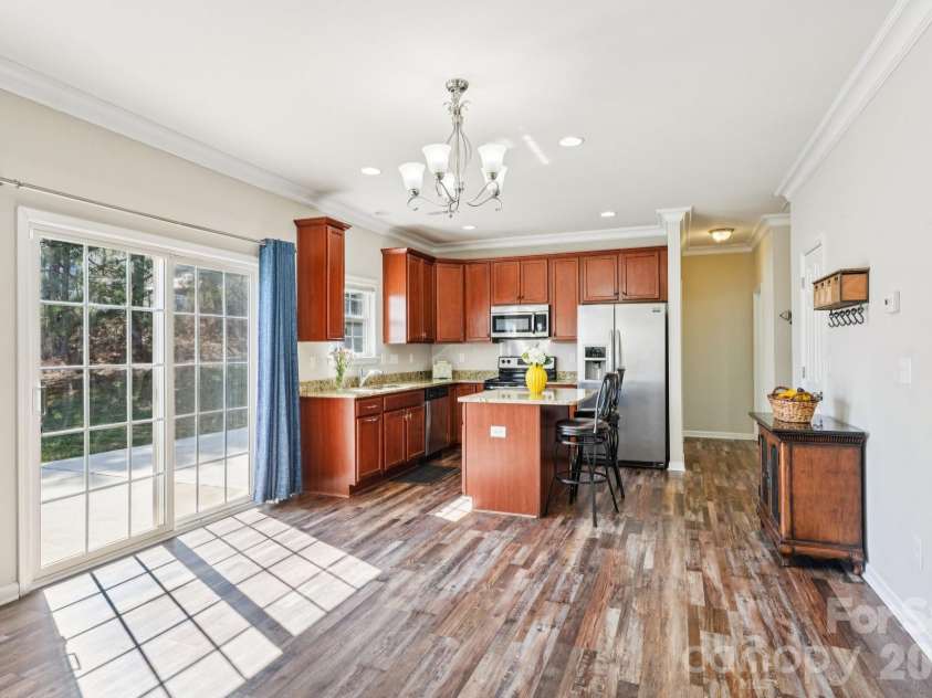 10229 Highland Creek Circle, Fort Mill, SC 29707.  MLS# CAR4347788, YatesRealty ID 21754. 