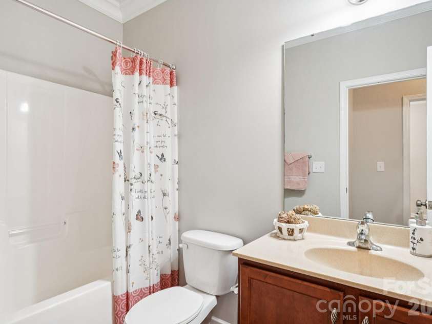 10229 Highland Creek Circle, Fort Mill, SC 29707.  MLS# CAR4347788, YatesRealty ID 21754. 