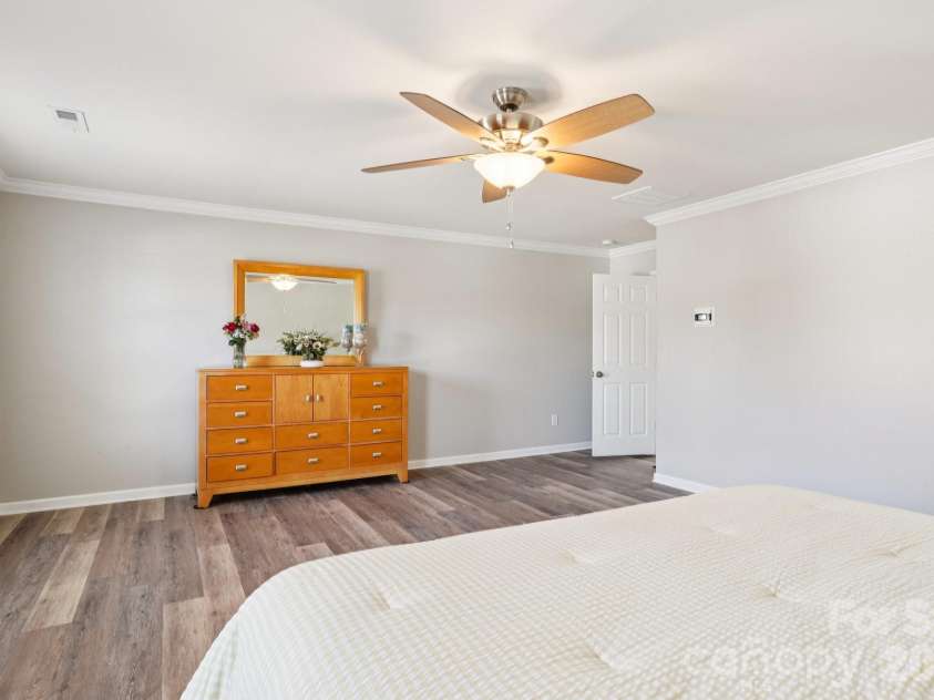 10229 Highland Creek Circle, Fort Mill, SC 29707.  MLS# CAR4347788, YatesRealty ID 21754. 