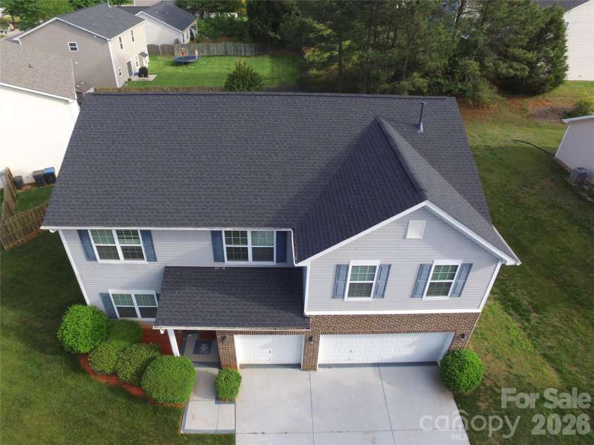 10229 Highland Creek Circle, Fort Mill, SC 29707.  MLS# CAR4347788, YatesRealty ID 21754. 