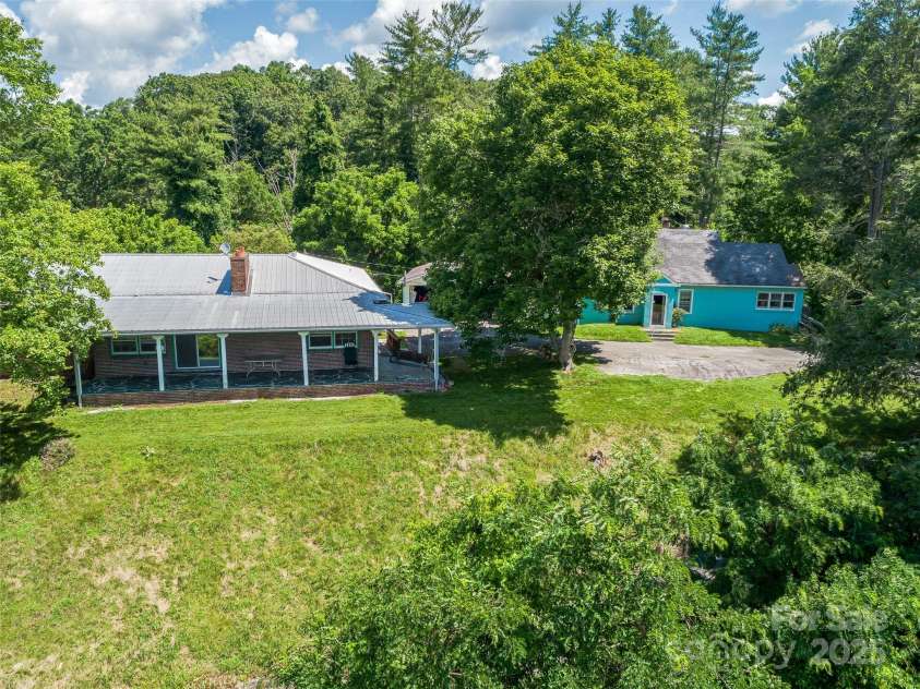 77 Dr Ramsey Drive, Marshall, NC 28753.  MLS# CAR4274451, YatesRealty ID 21754. 