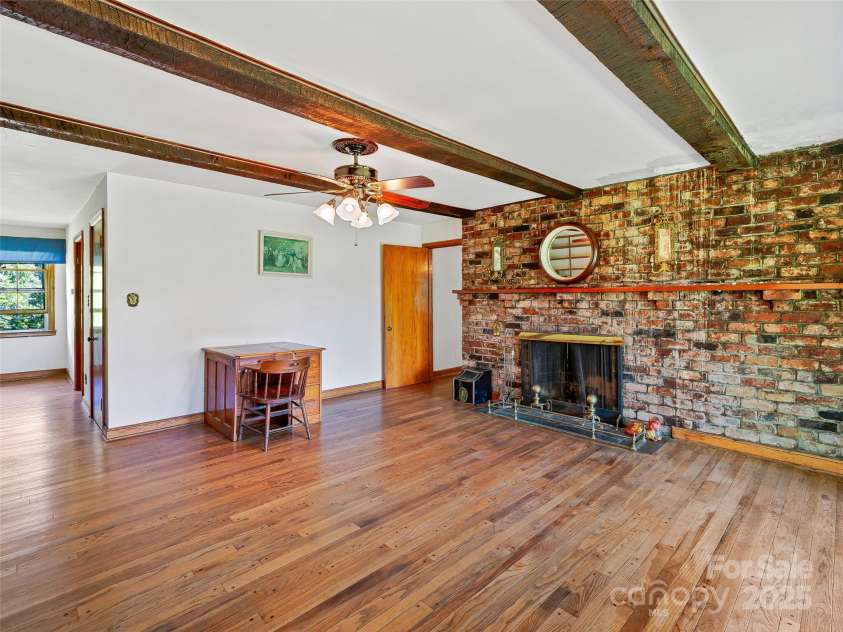 77 Dr Ramsey Drive, Marshall, NC 28753.  MLS# CAR4274451, YatesRealty ID 21754. 