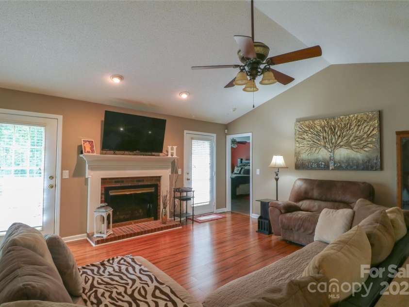 400 Majolica Road, Salisbury, NC 28147.  MLS# CAR4266113, YatesRealty ID 21755. 