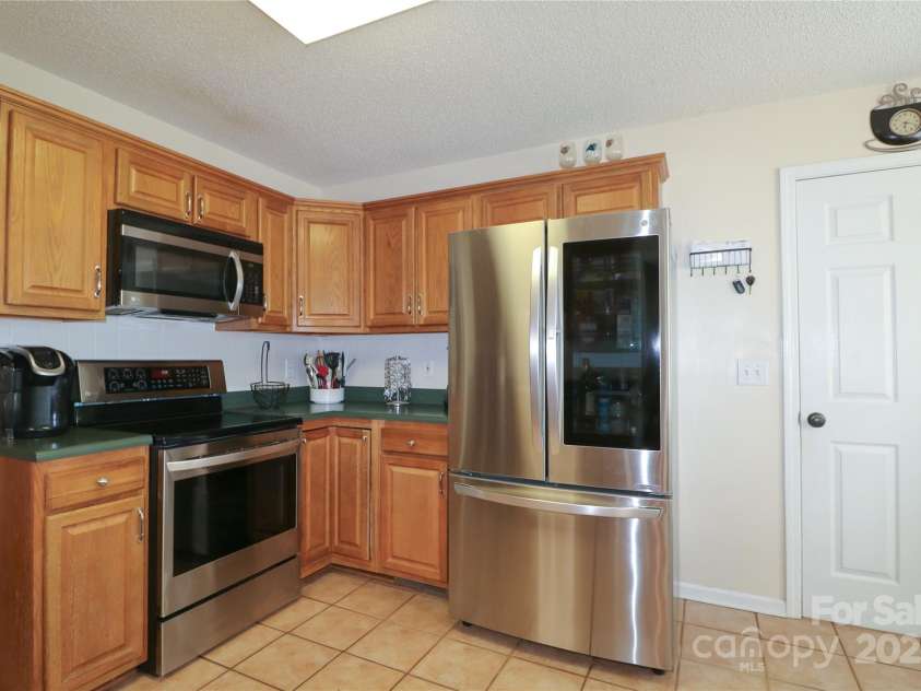 400 Majolica Road, Salisbury, NC 28147.  MLS# CAR4266113, YatesRealty ID 21755. 
