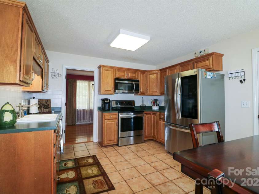 400 Majolica Road, Salisbury, NC 28147.  MLS# CAR4266113, YatesRealty ID 21755. 