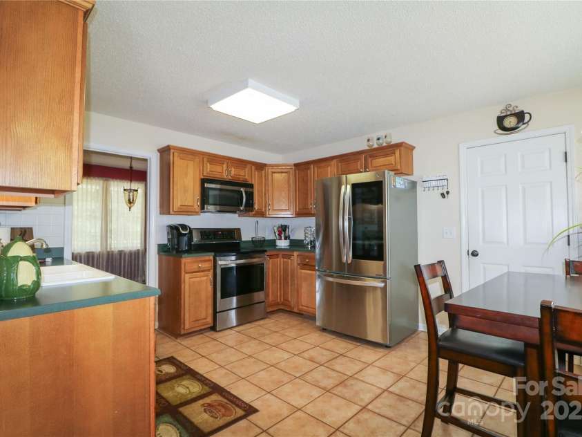 400 Majolica Road, Salisbury, NC 28147.  MLS# CAR4266113, YatesRealty ID 21755. 