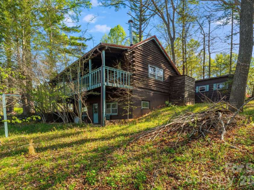 770 Echo Hill Drive, Green Mountain, NC 28704.  MLS# CAR4370648, YatesRealty ID 21757. 