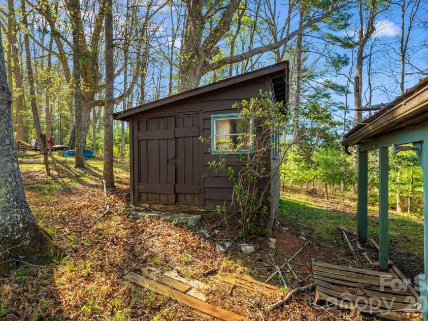 770 Echo Hill Drive, Green Mountain, NC 28704.  MLS# CAR4370648, YatesRealty ID 21757. 