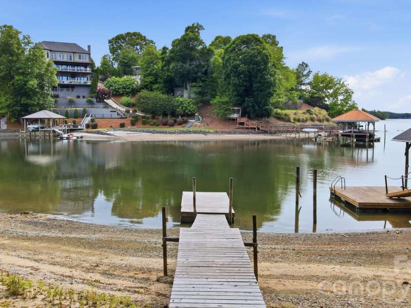 7015 Chelsea Day Lane, Tega Cay, SC 29708.  MLS# CAR4372291, YatesRealty ID 21758. 