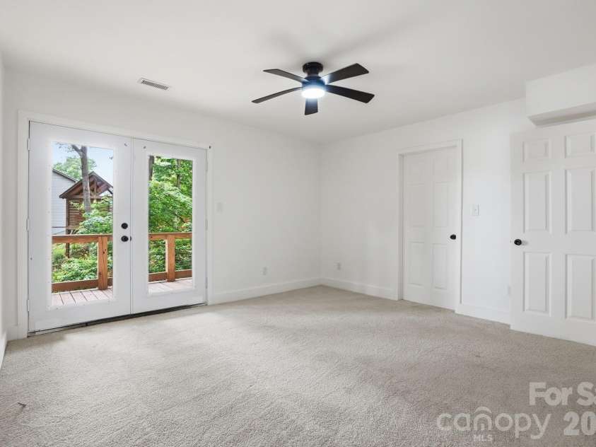 7015 Chelsea Day Lane, Tega Cay, SC 29708.  MLS# CAR4372291, YatesRealty ID 21758. 
