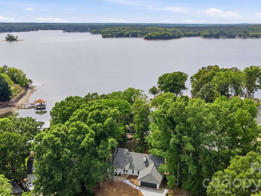 7015 Chelsea Day Lane, Tega Cay, SC 29708.  MLS# CAR4372291, YatesRealty ID 21758. 