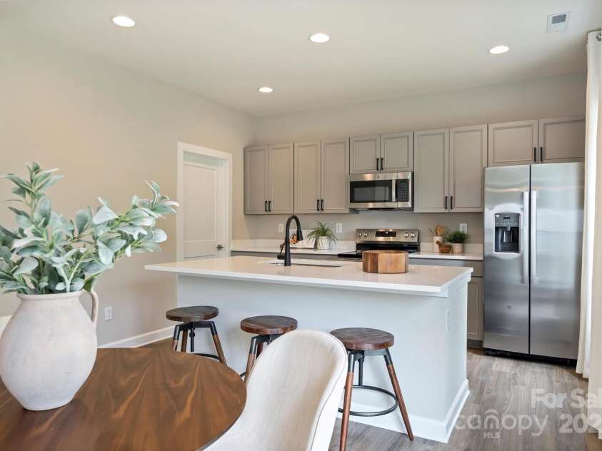 8036 Joy Crossing Lane, Charlotte, NC 28214.  MLS# CAR4272909, YatesRealty ID 21758. 