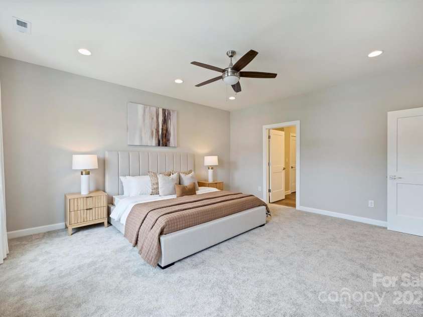 8036 Joy Crossing Lane, Charlotte, NC 28214.  MLS# CAR4272909, YatesRealty ID 21758. 