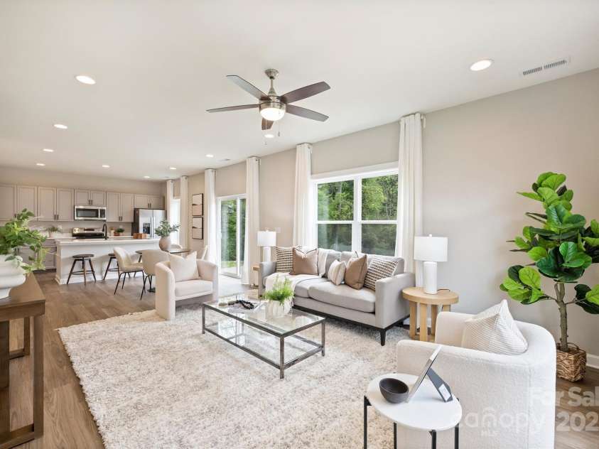 8036 Joy Crossing Lane, Charlotte, NC 28214.  MLS# CAR4272909, YatesRealty ID 21758. Open floor plan