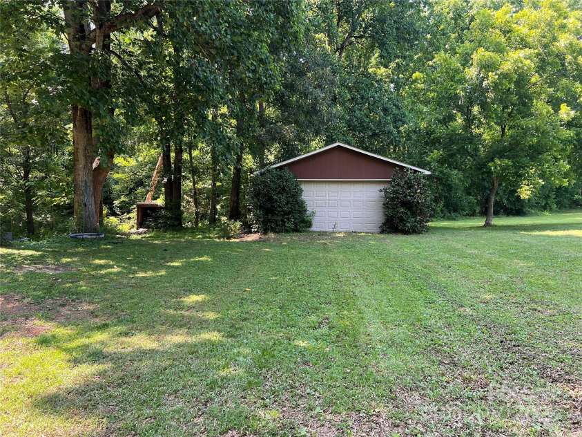 33611 Mann Road, Albemarle, NC 28001.  MLS# CAR4247905, YatesRealty ID 21759. 