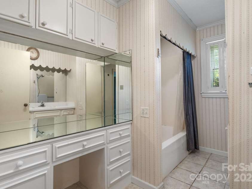 4002 Hickory Boulevard, Granite Falls, NC 28630.  MLS# CAR4265379, YatesRealty ID 2176. 