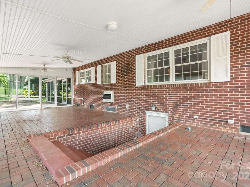 4002 Hickory Boulevard, Granite Falls, NC 28630.  MLS# CAR4265379, YatesRealty ID 2176. 