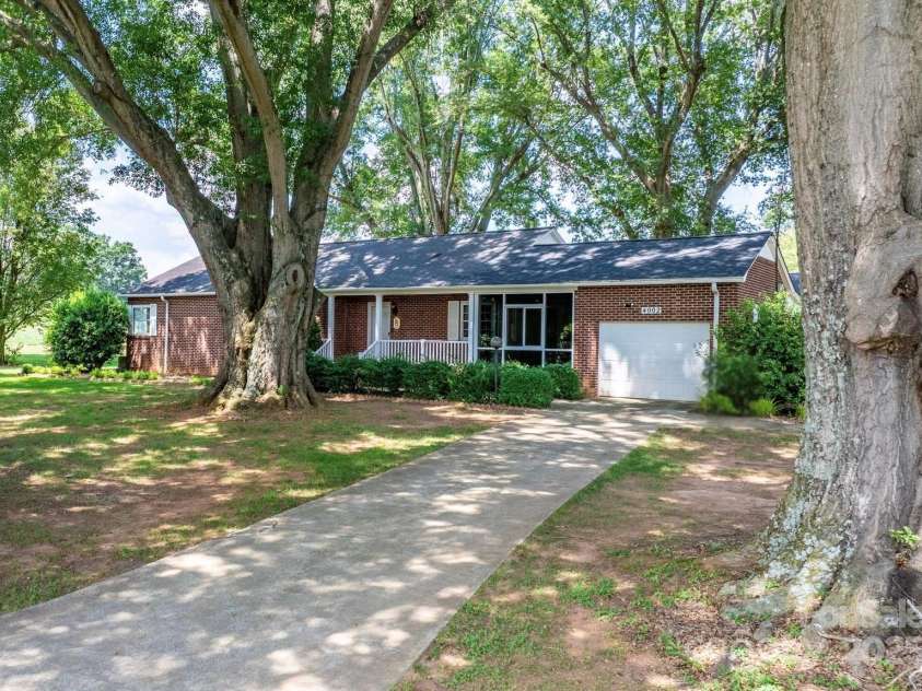 4002 Hickory Boulevard, Granite Falls, NC 28630.  MLS# CAR4265379, YatesRealty ID 2176. 