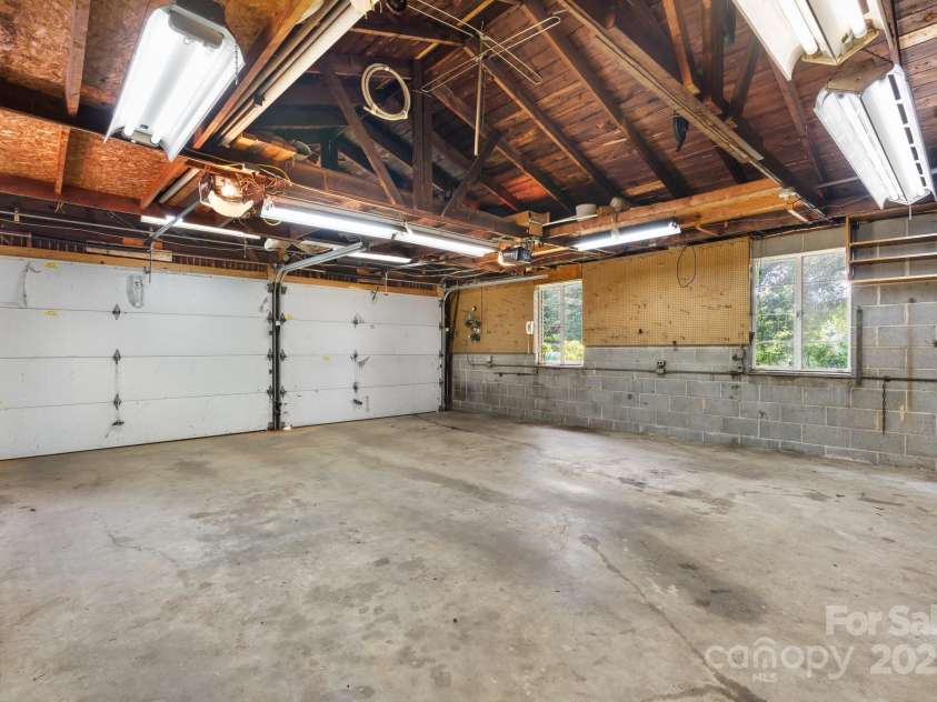 4002 Hickory Boulevard, Granite Falls, NC 28630.  MLS# CAR4265379, YatesRealty ID 2176. Detached Garage - End Bays