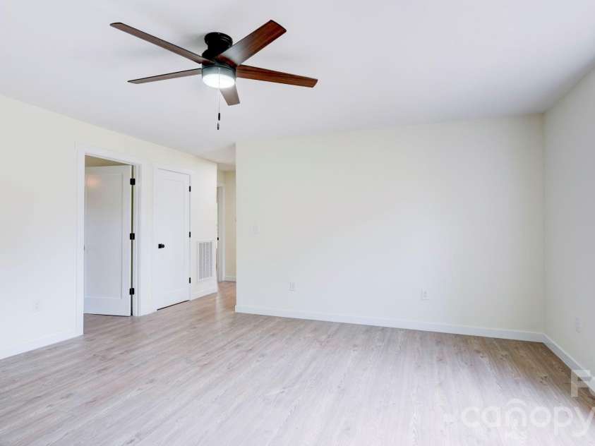 1900 Linda Avenue, Kannapolis, NC 28083.  MLS# CAR4369376, YatesRealty ID 21760. 