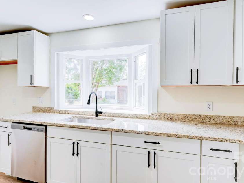 1900 Linda Avenue, Kannapolis, NC 28083.  MLS# CAR4369376, YatesRealty ID 21760. 