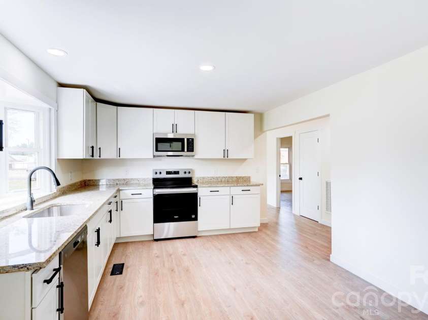 1900 Linda Avenue, Kannapolis, NC 28083.  MLS# CAR4369376, YatesRealty ID 21760. 
