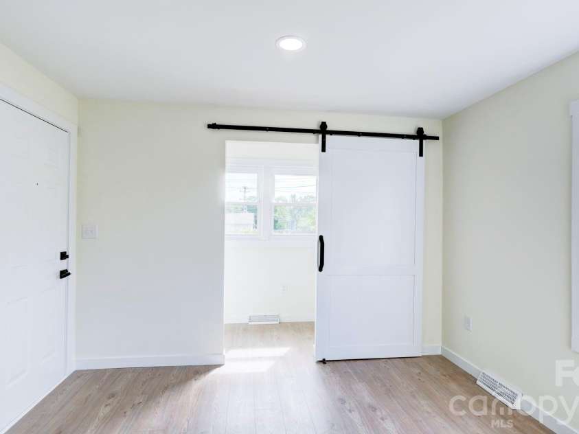 1900 Linda Avenue, Kannapolis, NC 28083.  MLS# CAR4369376, YatesRealty ID 21760. 