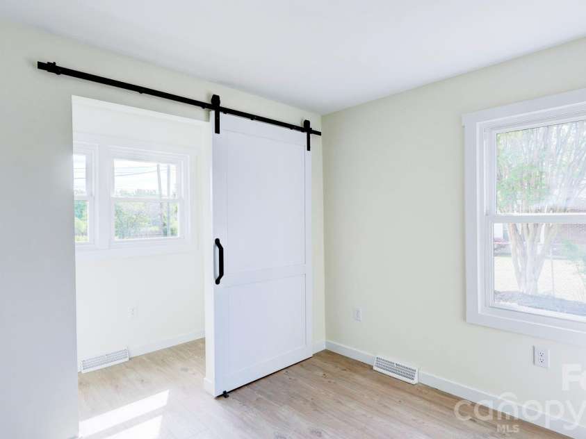 1900 Linda Avenue, Kannapolis, NC 28083.  MLS# CAR4369376, YatesRealty ID 21760. 