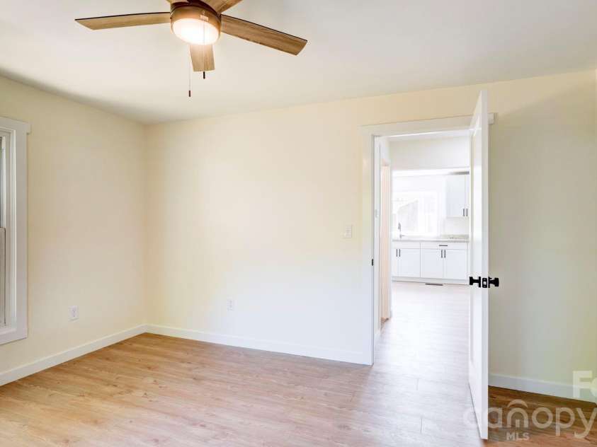 1900 Linda Avenue, Kannapolis, NC 28083.  MLS# CAR4369376, YatesRealty ID 21760. 