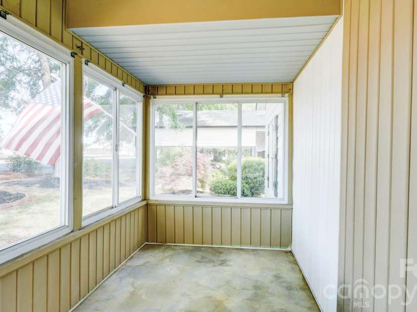 1900 Linda Avenue, Kannapolis, NC 28083.  MLS# CAR4369376, YatesRealty ID 21760. 